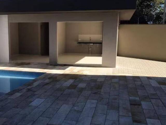 #12 - Apartamento para Venda em Ubatuba - SP